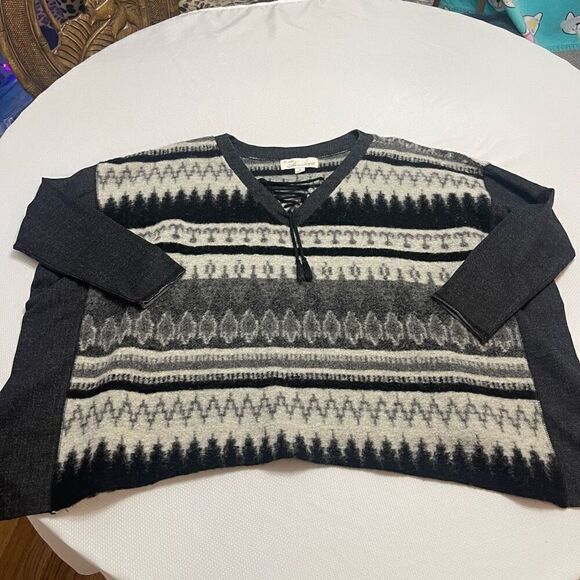 Vintage Havana Grey Aztec Wool Poncho Sweater Size Medium - Picture 1 of 13